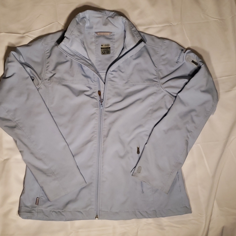 Columbia Titanium Light Jacket- M